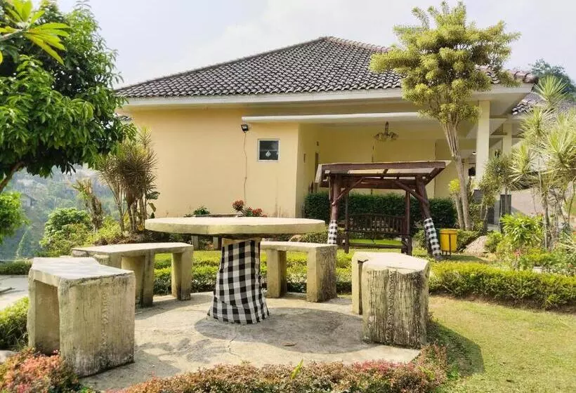 ホテル Khansa Village Syariah