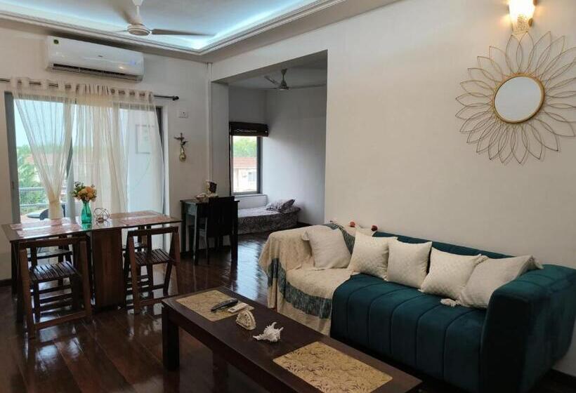 Luxurious Riverfront 9min From Morjim Beach Span Suites And Villas
