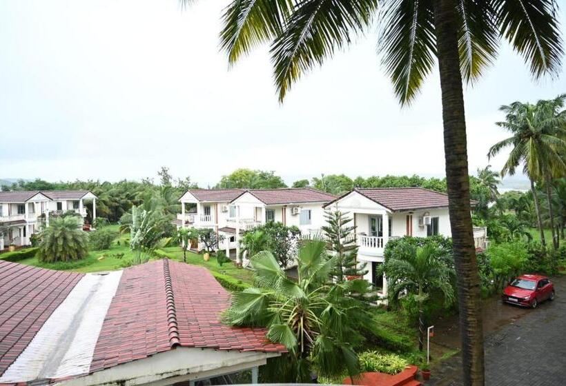 Luxurious Riverfront 9min From Morjim Beach Span Suites And Villas