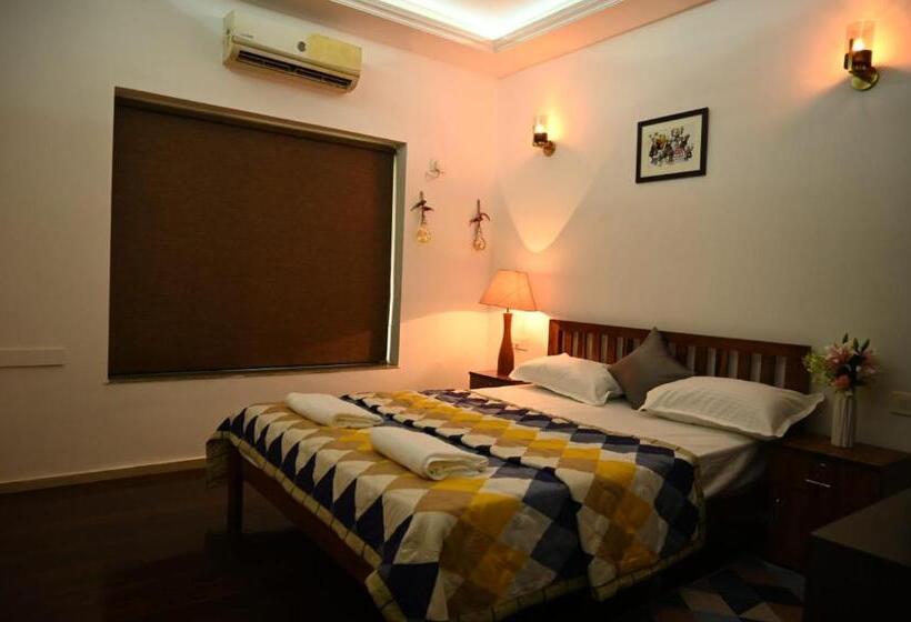 Luxurious Riverfront 9min From Morjim Beach Span Suites And Villas