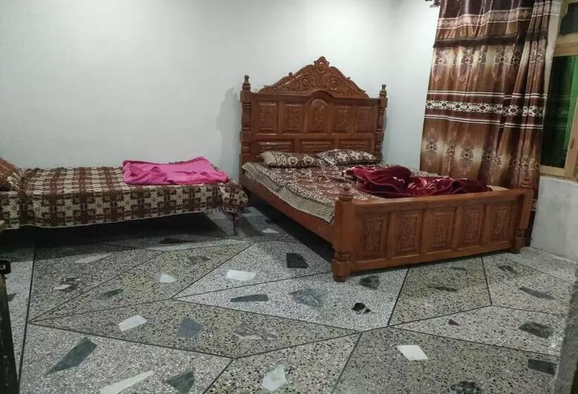 پانسیون Hardiar Cottages