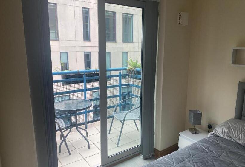 Pensjonat 14 16 Whitworth Street