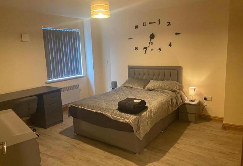 Pensjonat 14 16 Whitworth Street