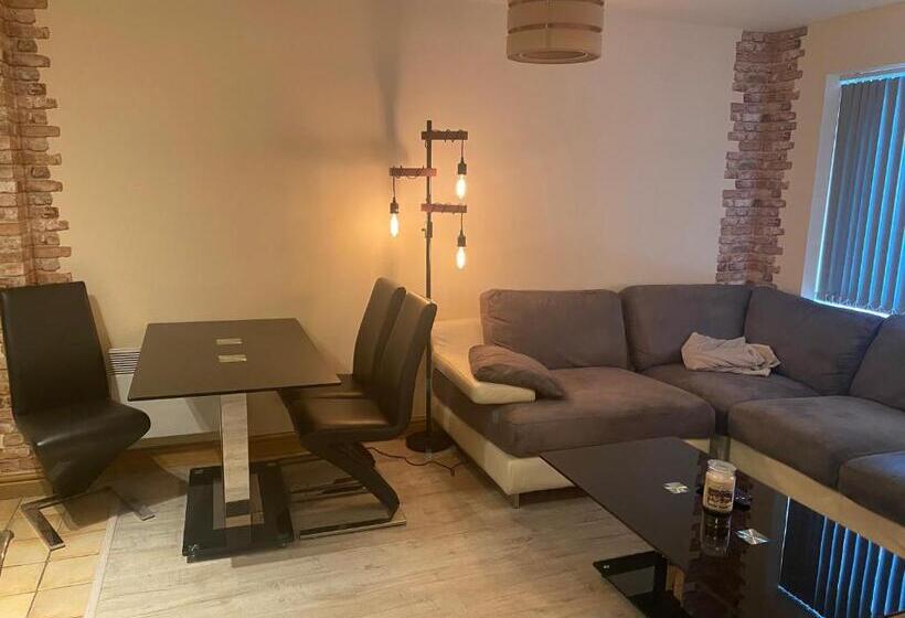 Pensjonat 14 16 Whitworth Street