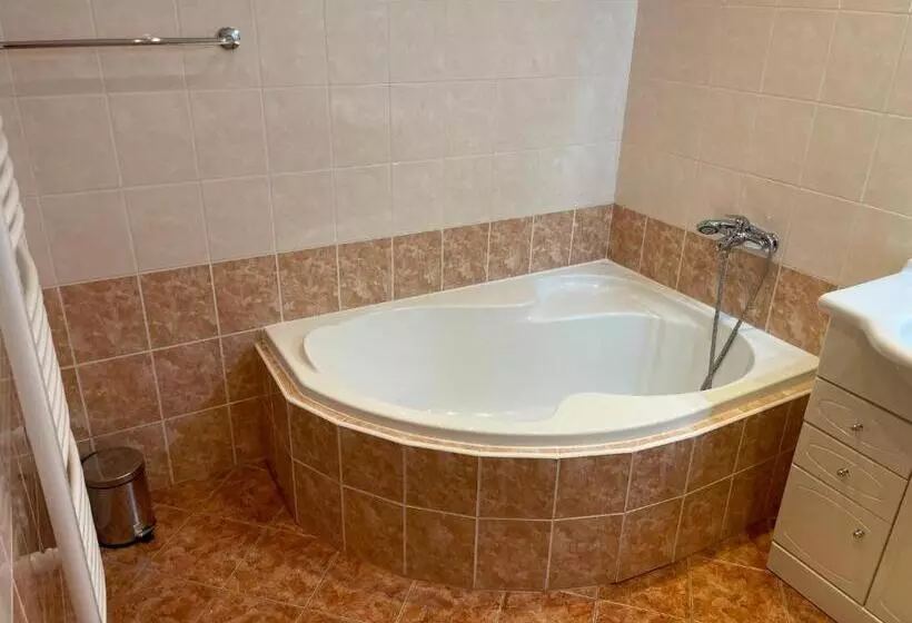 Majatalo Ubytování Jívka 86