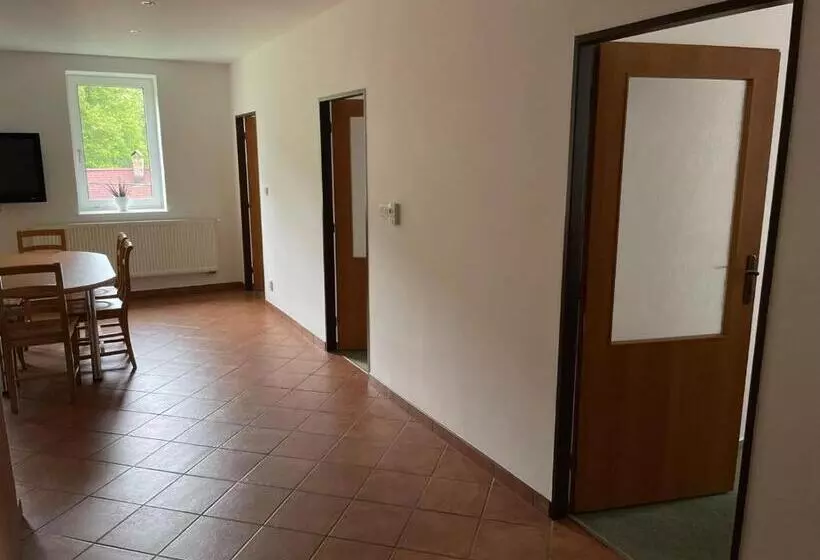 Majatalo Ubytování Jívka 86