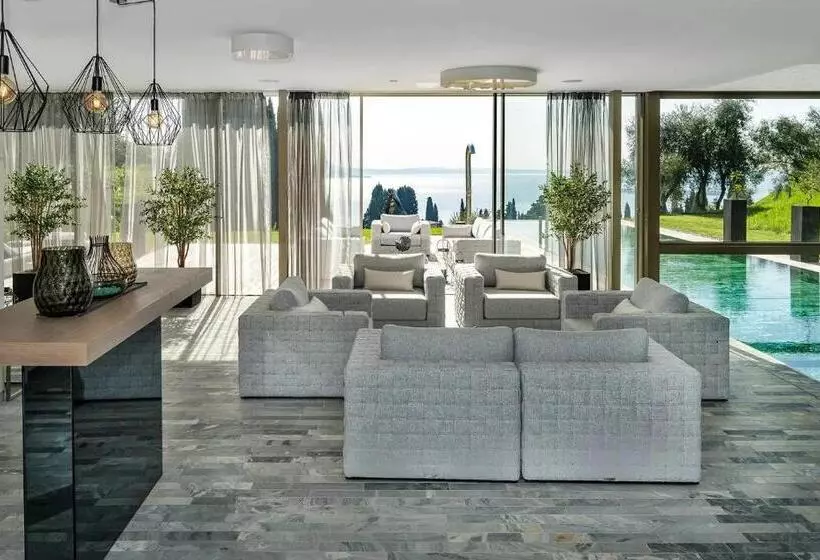 ペンション Villa Sphere Lake Garda