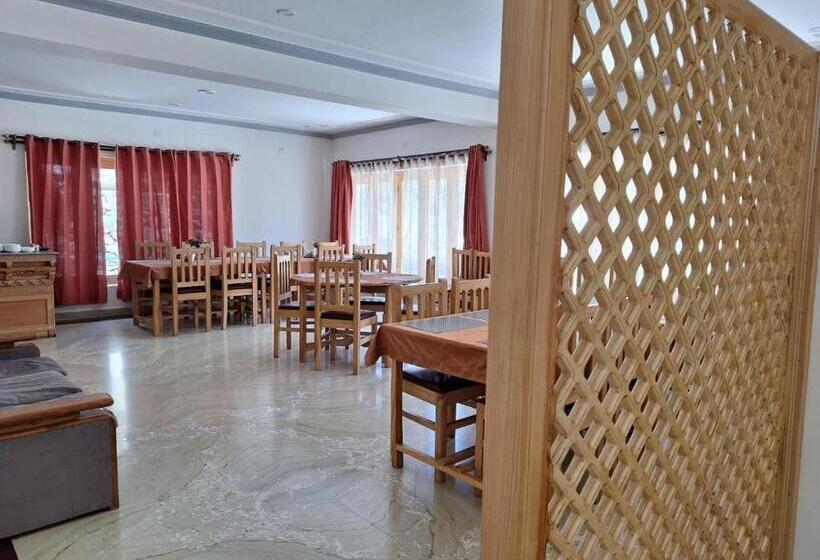 Pensión Wisdom Retreat Ladakh By Lexstays