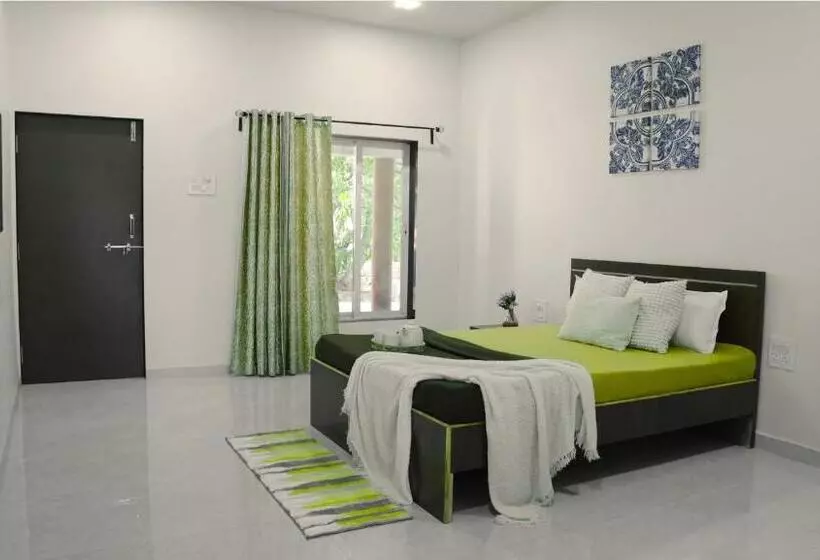 リゾートホテル Stay Leisurely Sunset Cove Panvel