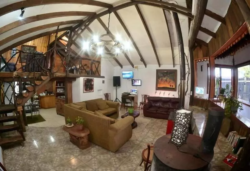 ユースホステル Hostal De Montaña Los ñirres