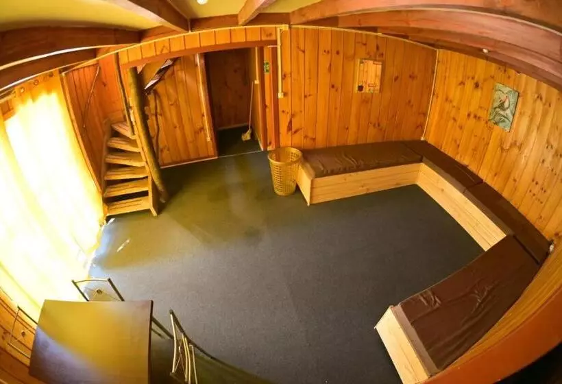ユースホステル Hostal De Montaña Los ñirres