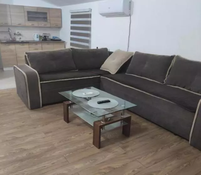 تختخواب و صبحانه Apartment Podgorica 1