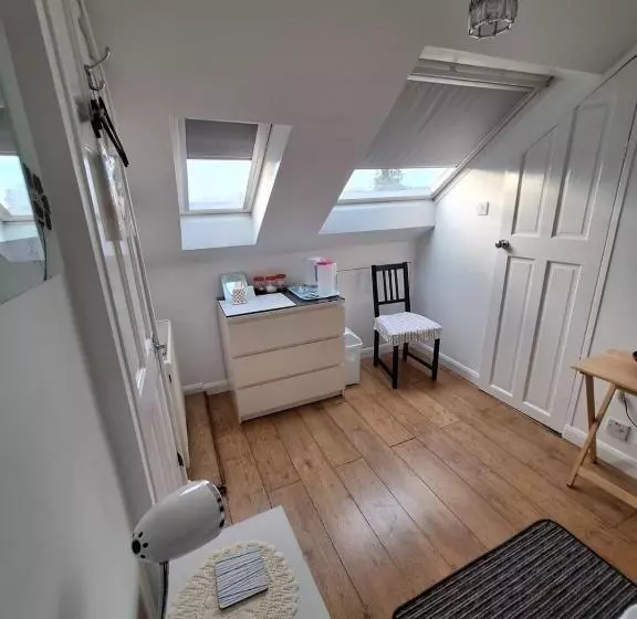 Harrow B & B