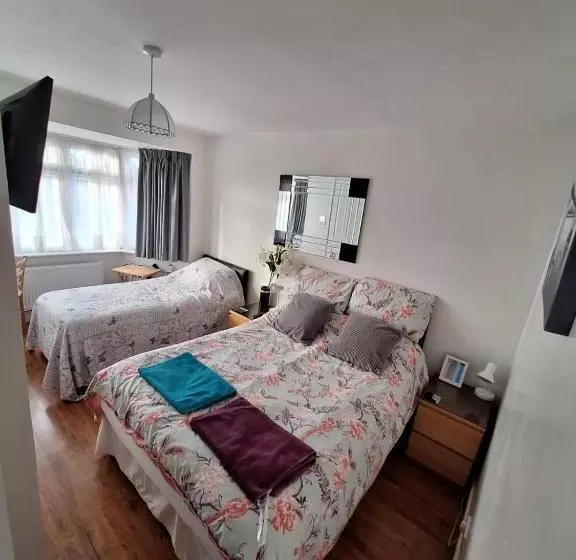 Harrow B & B