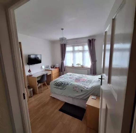 Harrow B & B