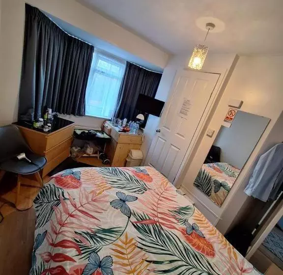 Harrow B & B