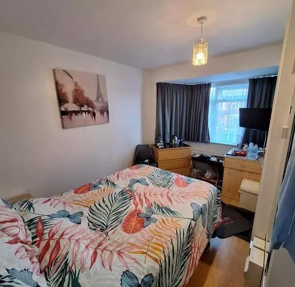 Harrow B & B