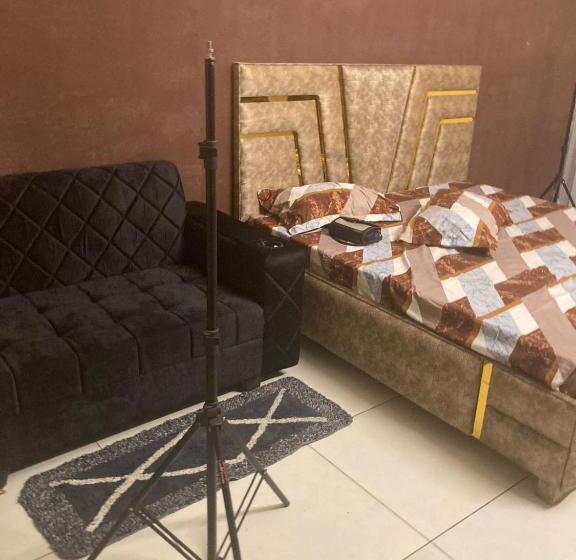 ペンション Grover Homestay