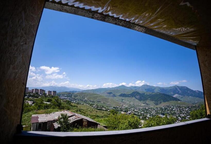 پانسیون Lily S Guest House