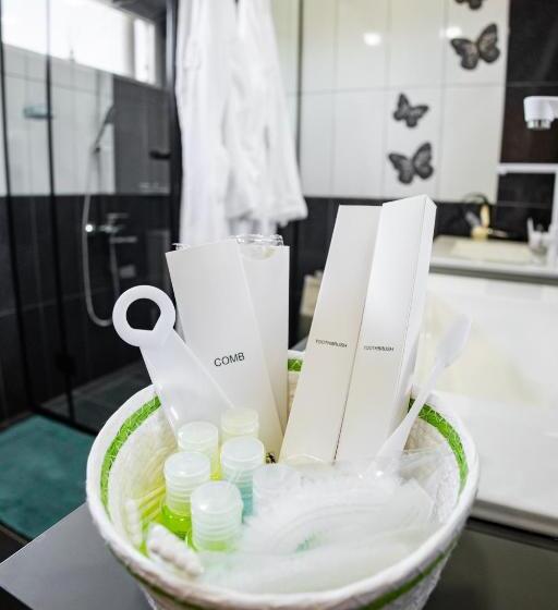 پانسیون Lily S Guest House