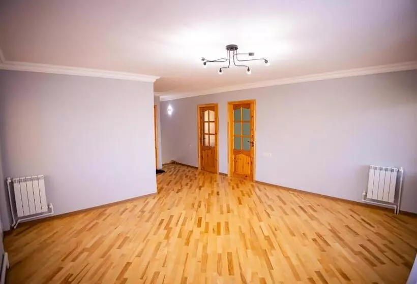 پانسیون Lily S Guest House