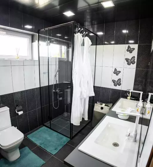 پانسیون Lily S Guest House