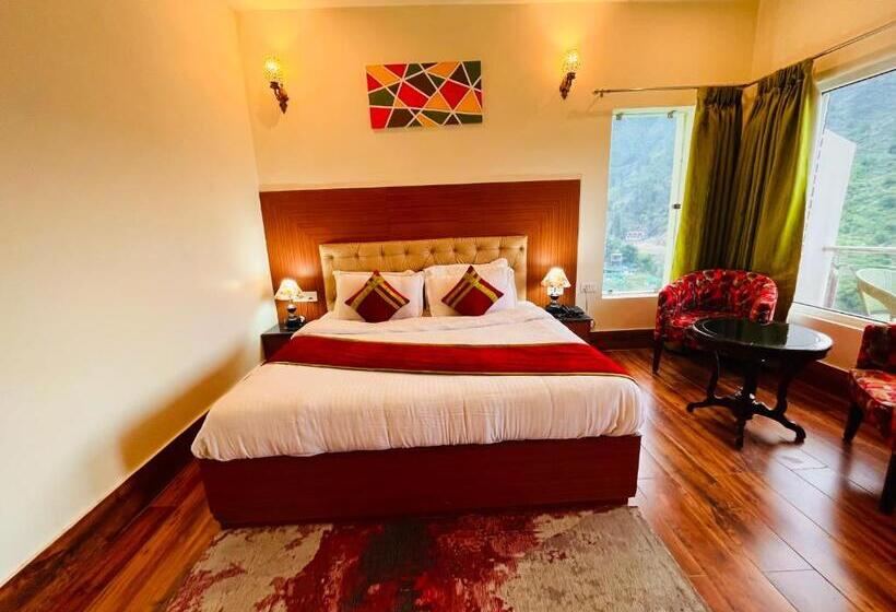 בית מלון כפרי Ramayi Lodge Inn