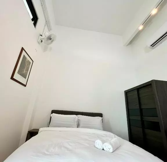 Majatalo Ferringhi Inn 51