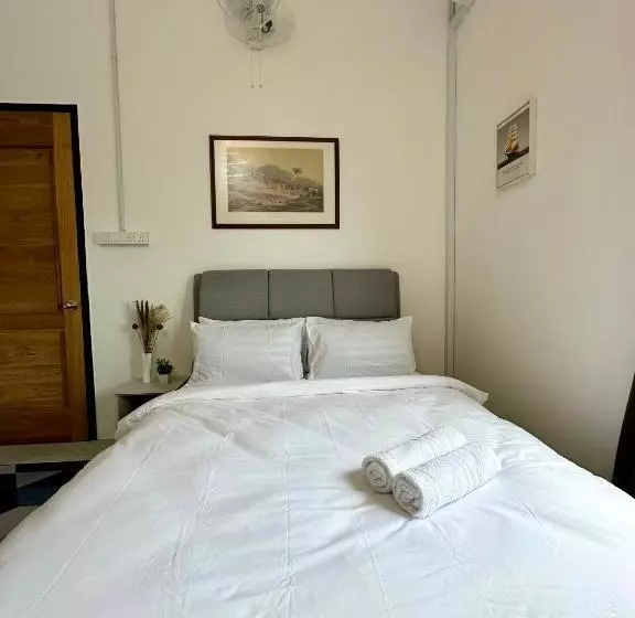 Majatalo Ferringhi Inn 51