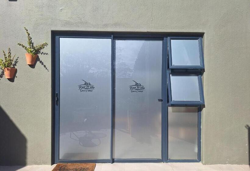 펜션 Ruawilla Guest Cottage