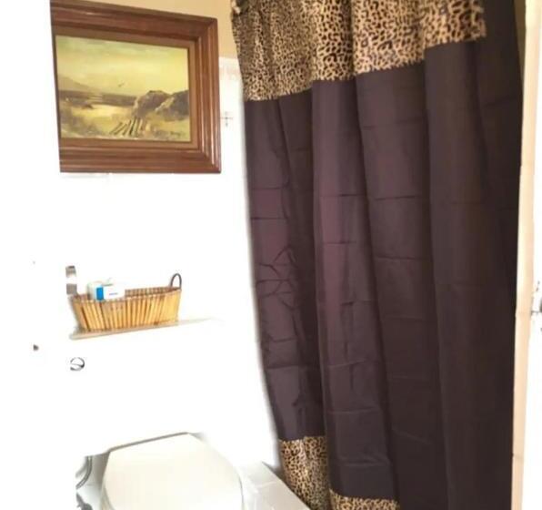 Greenhills 1br Lower Penthouse W Panoramic View