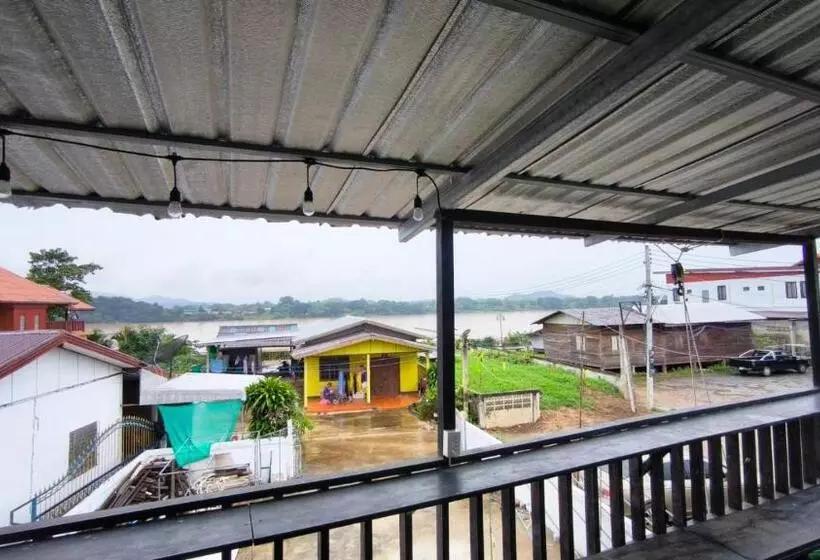 Hotelli เชียงคาน ฮักเลย ฮักกัญ โฮมสเตย์   ຊຽງຄານ ຮັກເລີຍ ຮັກກັນ ໂຮມສະເຕ Chiang Khan Hugloei Hugkan Homestay