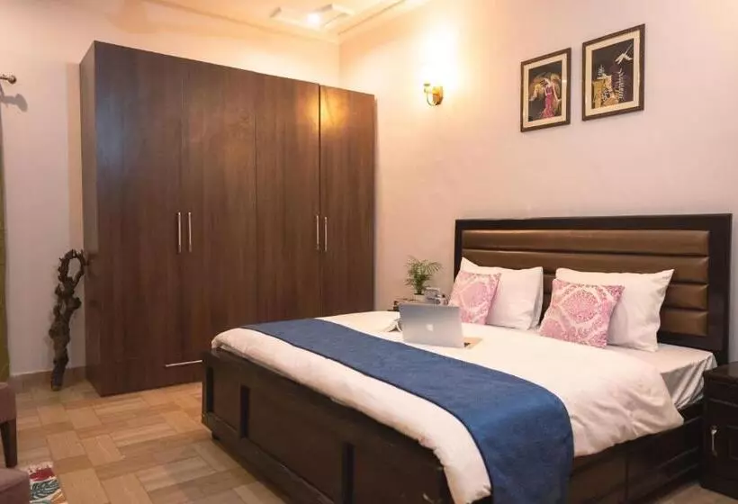 Hotel Doon Lily