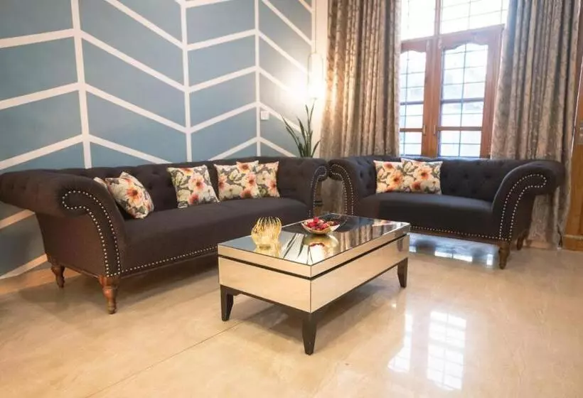 Hotel Doon Lily