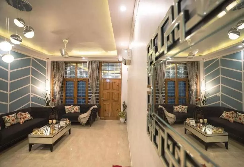 Hotel Doon Lily