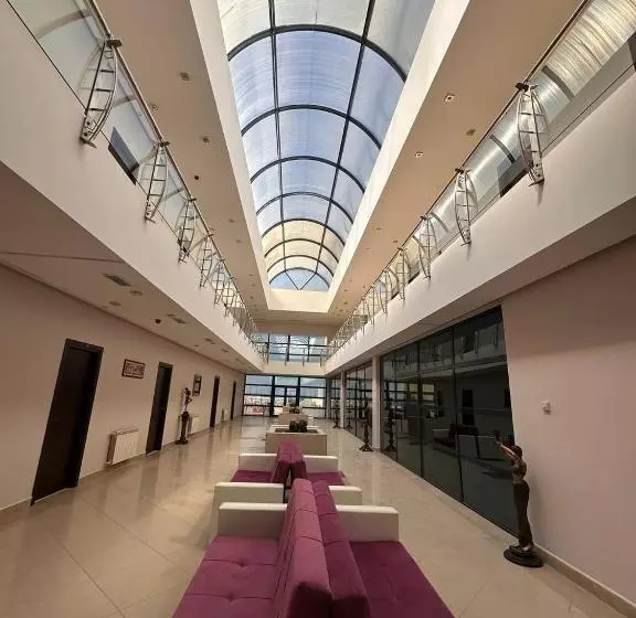 Hotelli Shambaku Golden Beach