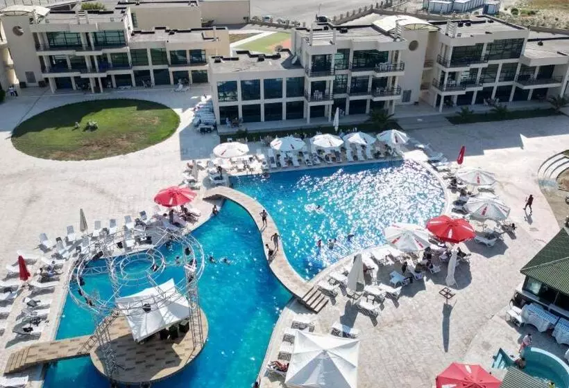 Hotelli Shambaku Golden Beach