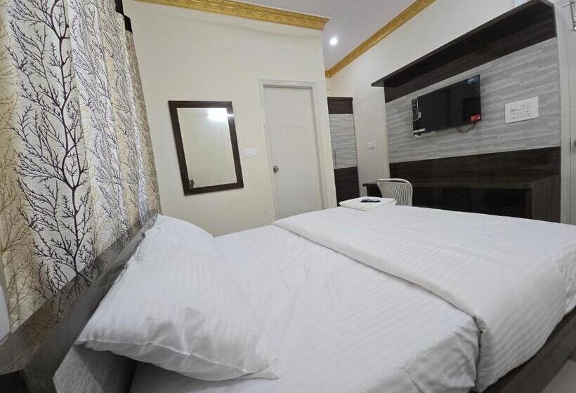 ホテル Super Collection O Niladri Road Formerly Sniv Inn