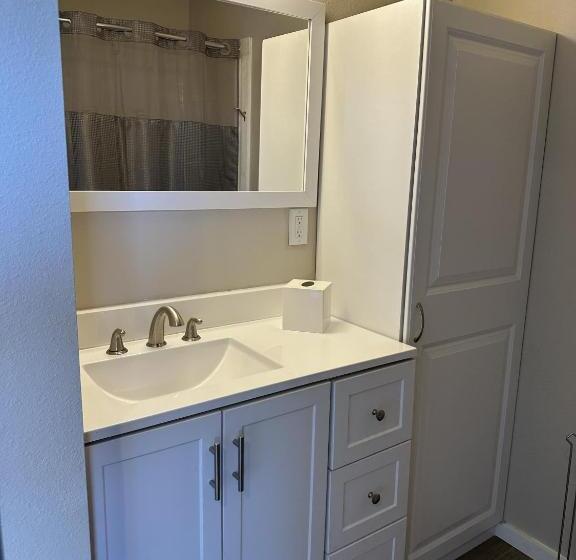 Motel The Gq Extended Stay