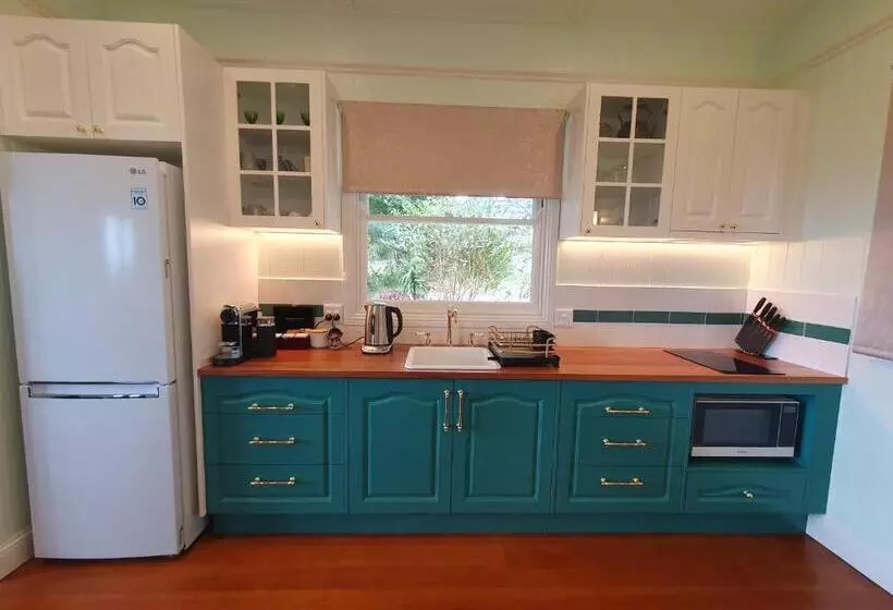 Majatalo Couples Accessible Cabin, Zarina Country Cabins, 6