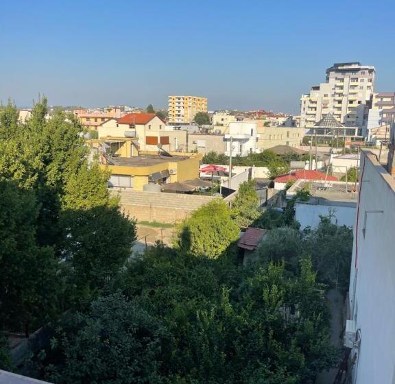 پانسیون Guest House By Roni