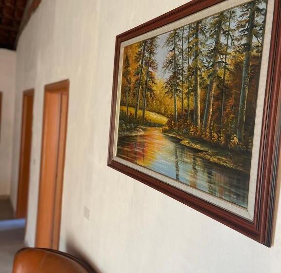 پانسیون Guest House By Roni