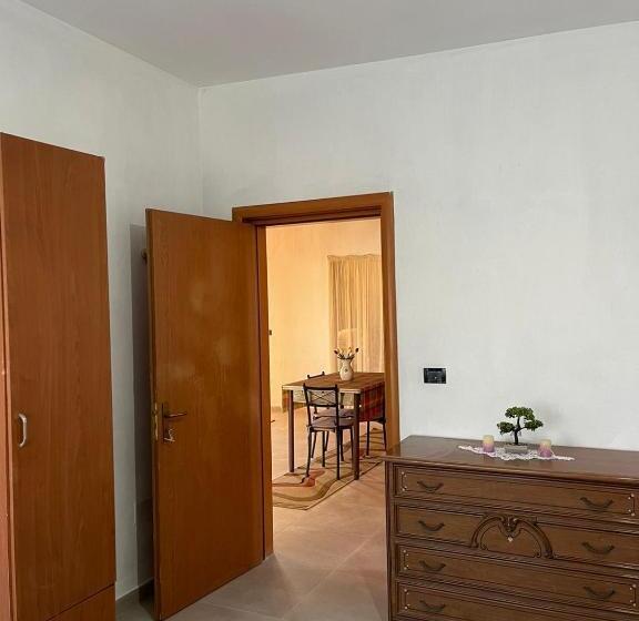 پانسیون Guest House By Roni