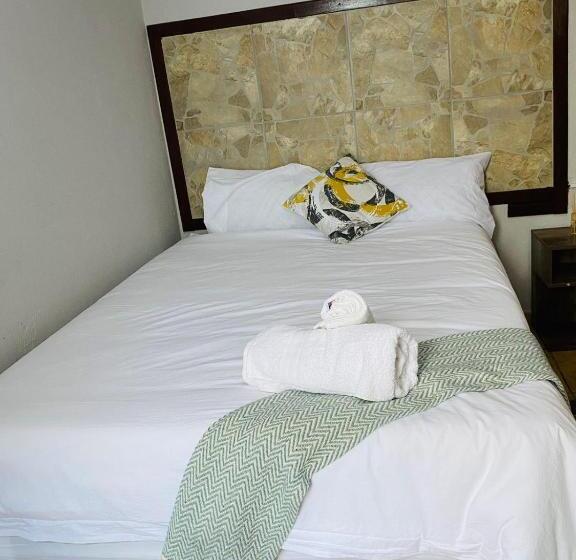 Пансион Nteto Guesthouse