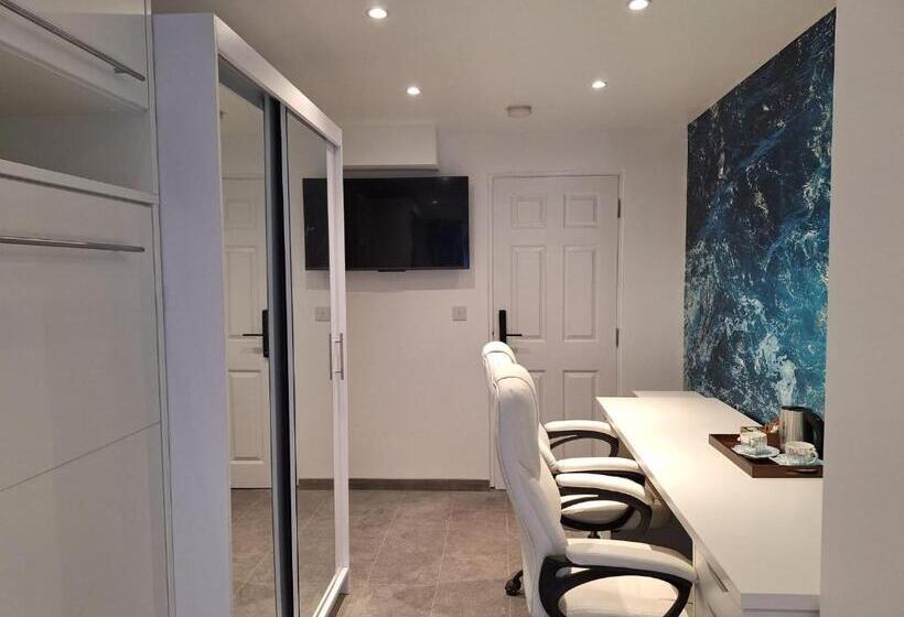 Пансион Sunny Waves