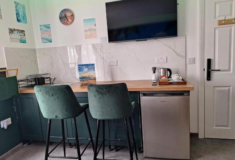 Пансион Sunny Waves