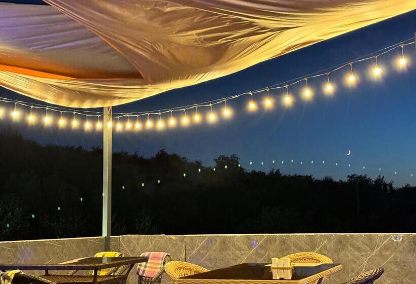 هتل Inn Ozz Almaty