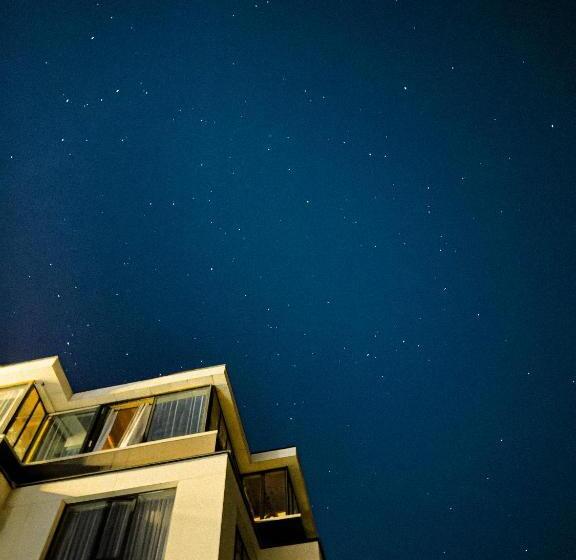 هتل Inn Ozz Almaty