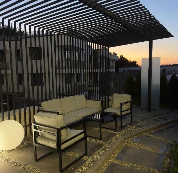 هتل Inn Ozz Almaty