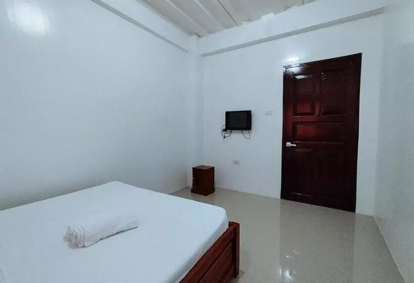 ホテル Reddoorz At Elton Guesthouse